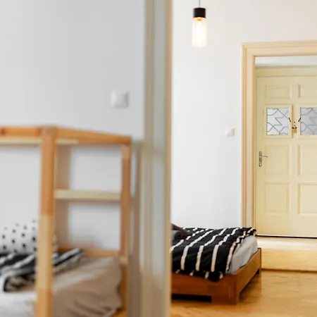 Cozy In Historic Apartmán Bratislava