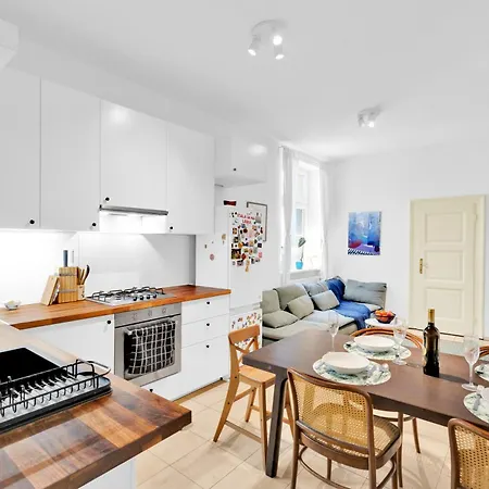 Prime Location Residence, Private Parking