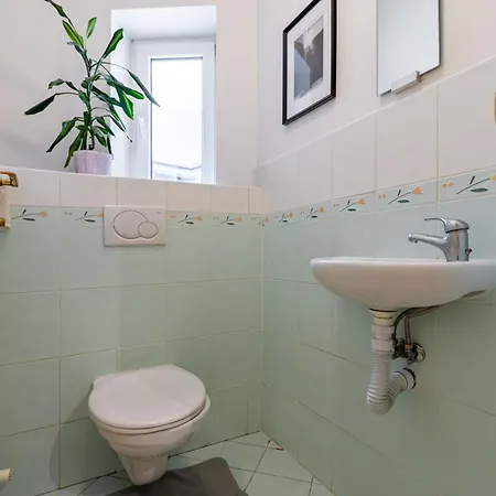 Prime Location Residence, Private Parking דירה *
